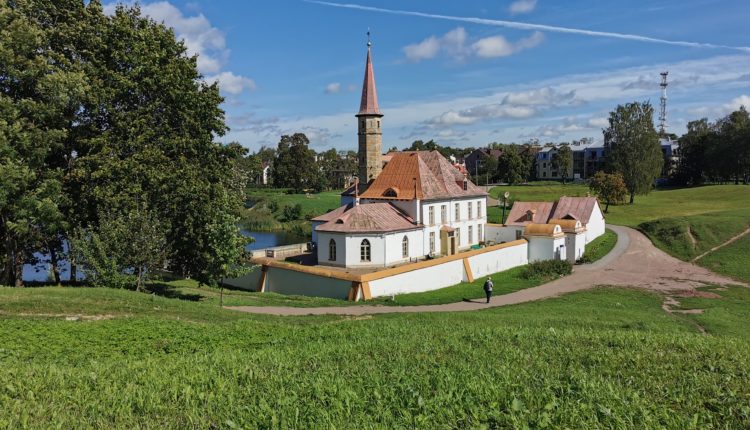 Приоратский парк