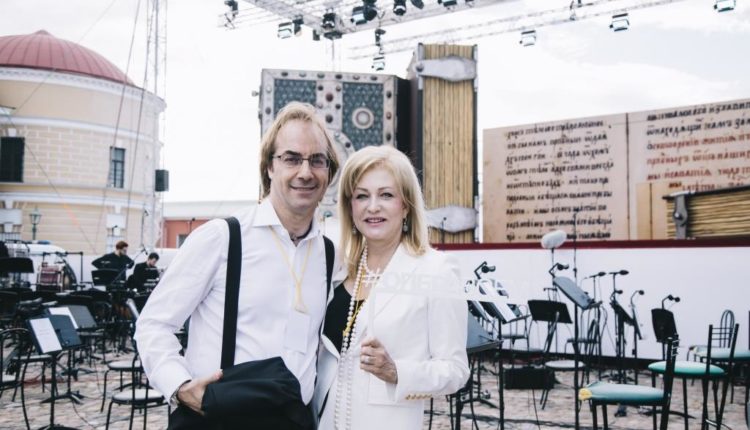 Snimok-4.-Mozgovoj-trest-festivalya-Opera-vsem-Fabio-Mastrandzhelo-i-YUliya-Strizhak