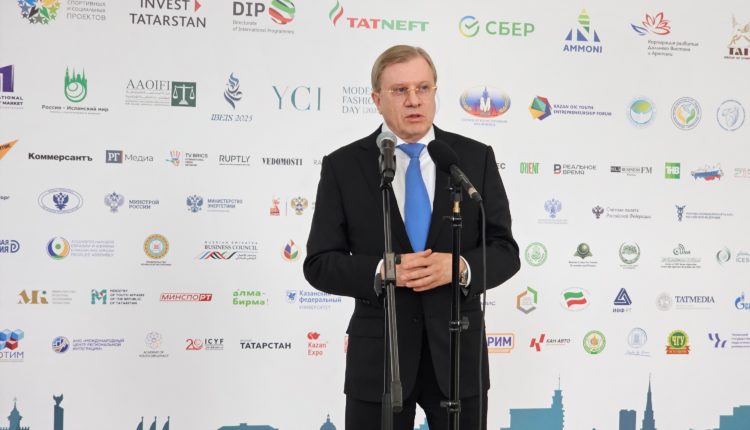 Виталий Савельев