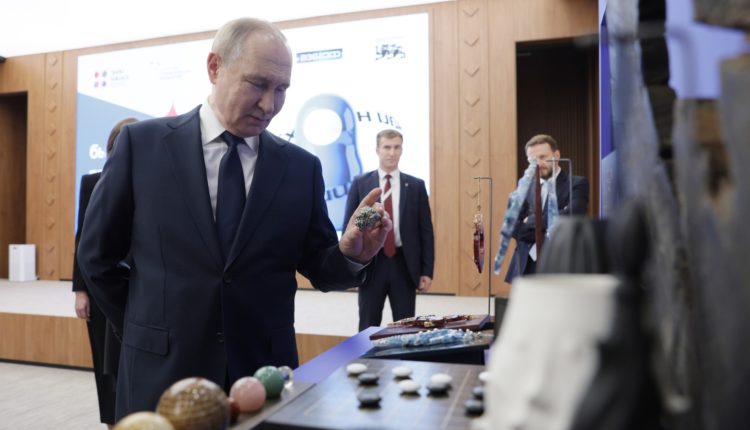 Владимир Путин на форуме «Сильные идеи для нового времени»