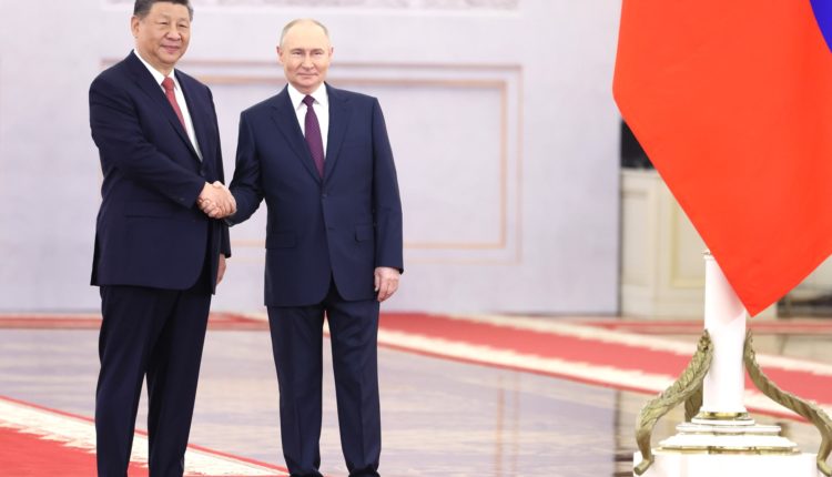 Владимир Путин поздравил Си Цзиньпина